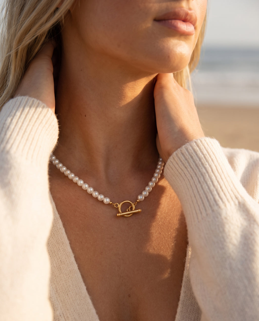 Pearl Buckle Necklace